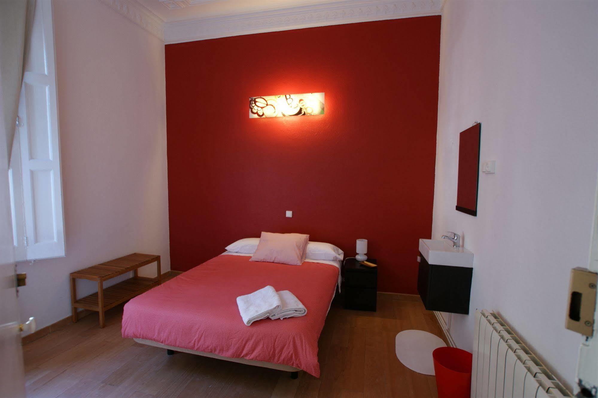 ברצלונה Break Bcn - Hostal & Coffeebar מראה חיצוני תמונה